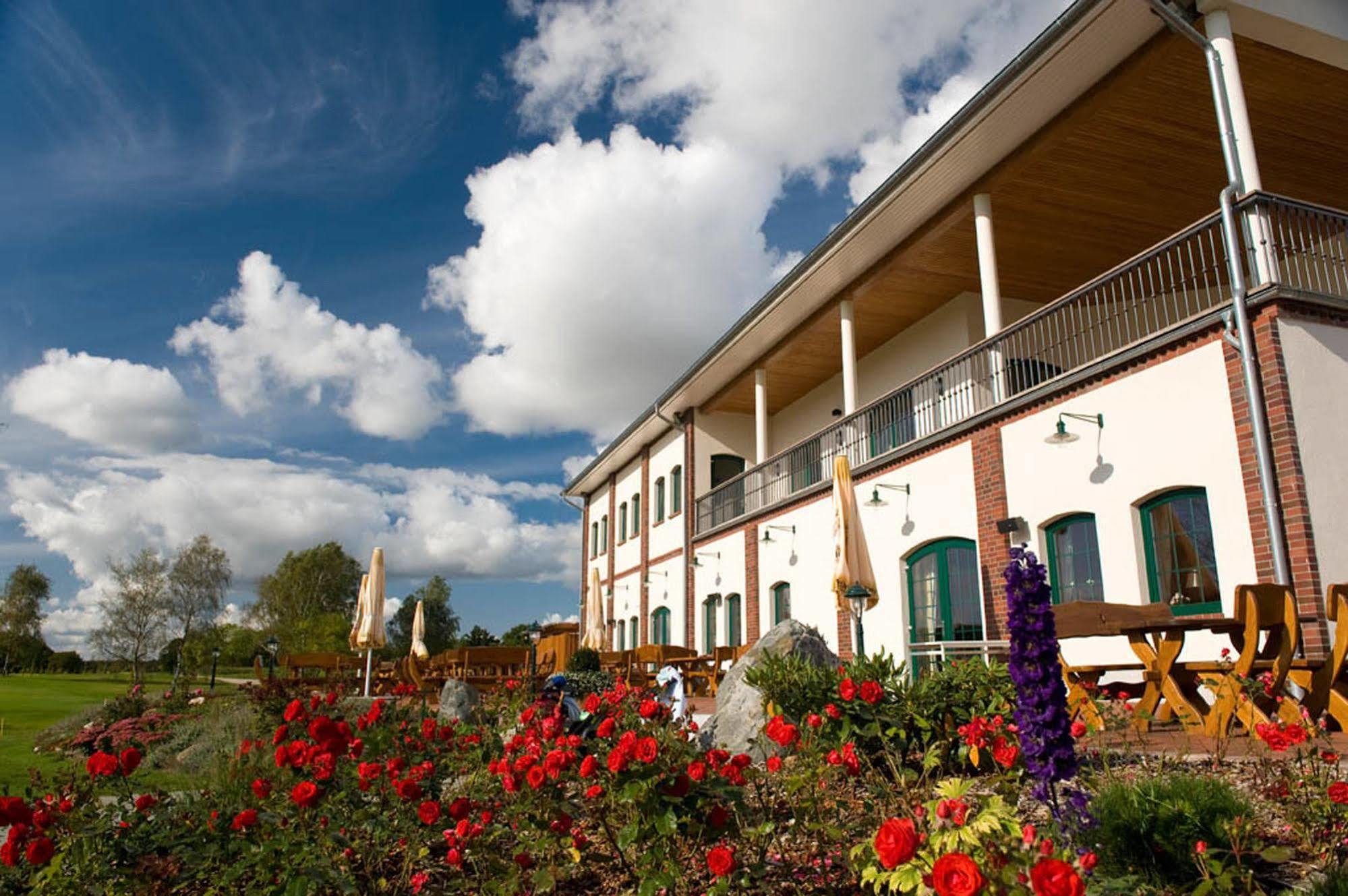 Golfpark Strelasund Süderholz Екстериор снимка